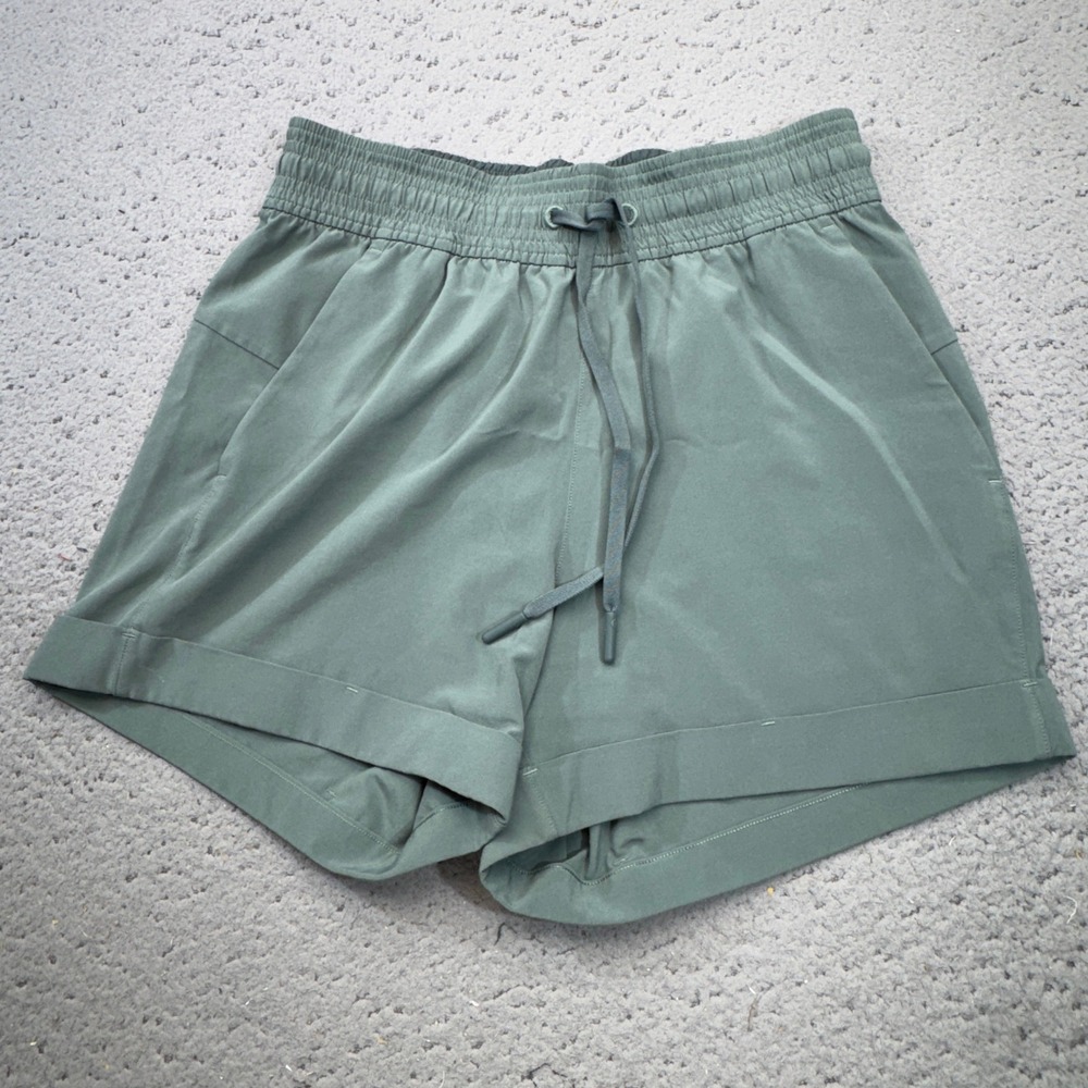 Lululemon Spring Break Away Cuffed All Day Shorts‎ Womens 2 Green W7AM5S